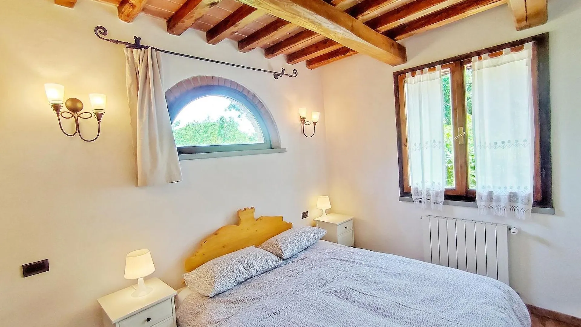 Farm stay Agriturismo Podere Santa Rita Villa Montescudaio Italy